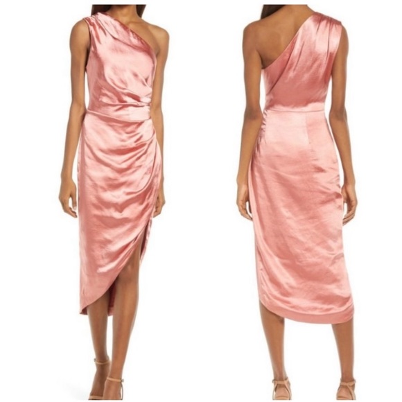 Elliatt Dresses & Skirts - ELLIATT Coral Cassini Satiny Shiny One Shoulder Ruched Dress by Nordstrom Size L